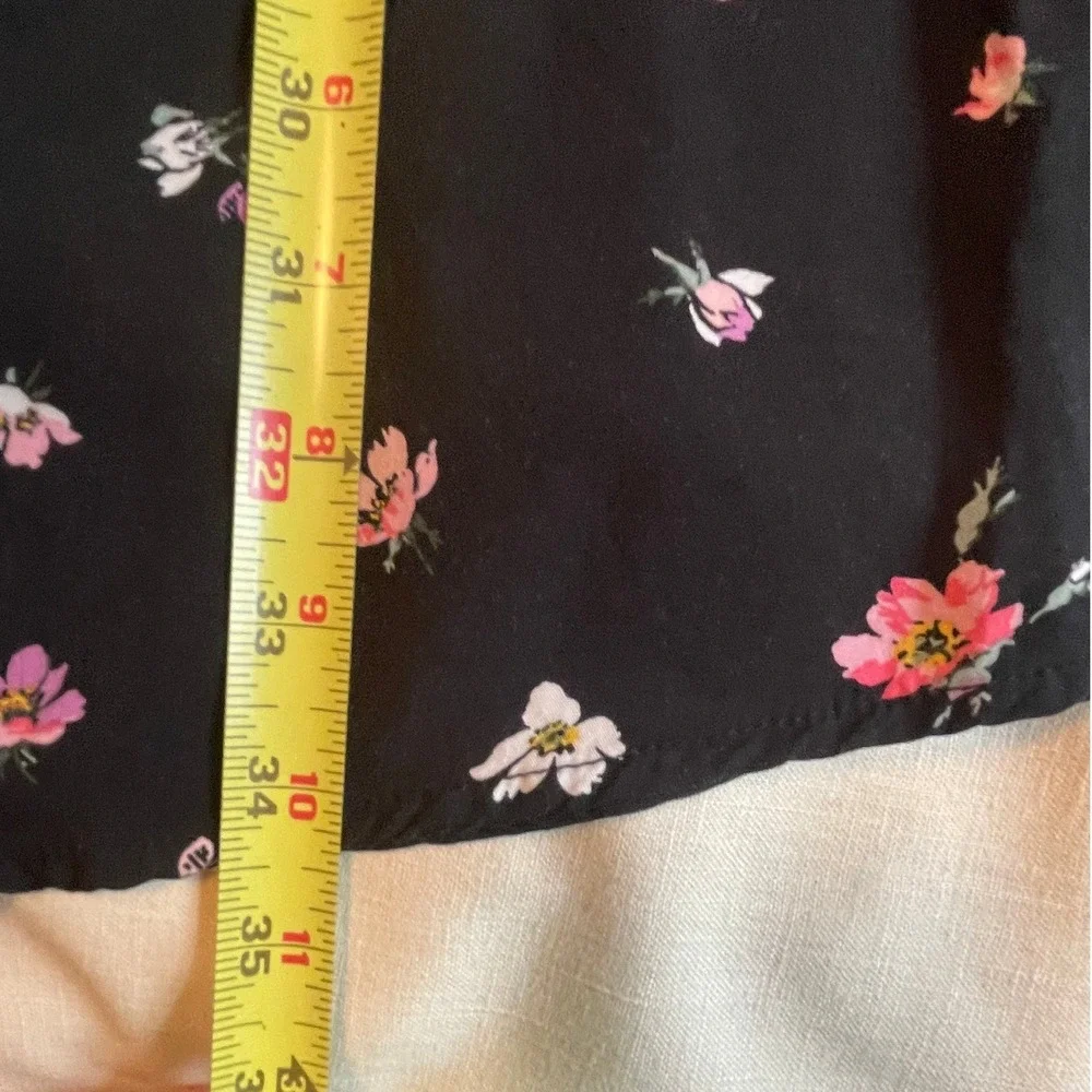 Womens Black Ditsy Floral V-Neck Sleeveless Tank Top Cottagecore Boho Feminine